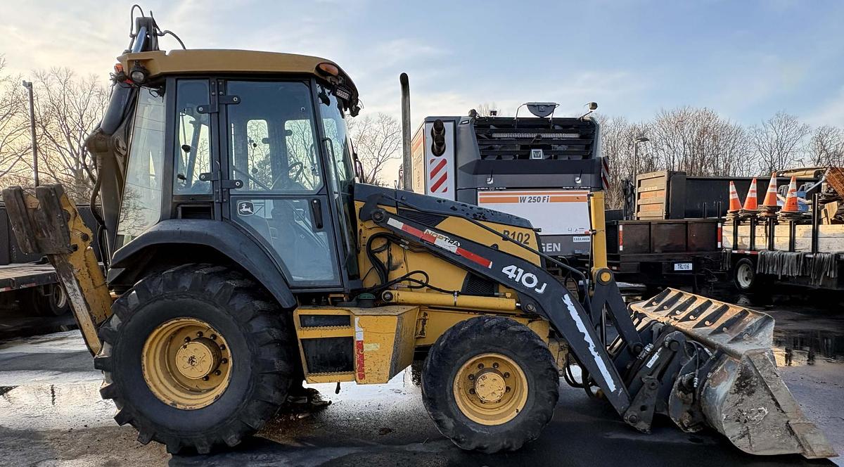 Used 2007 DEERE 410J