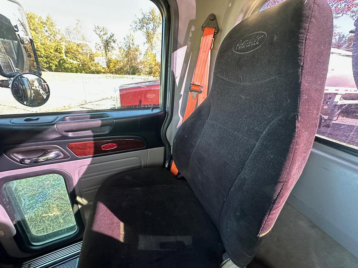 Used 2016 PETERBILT 367