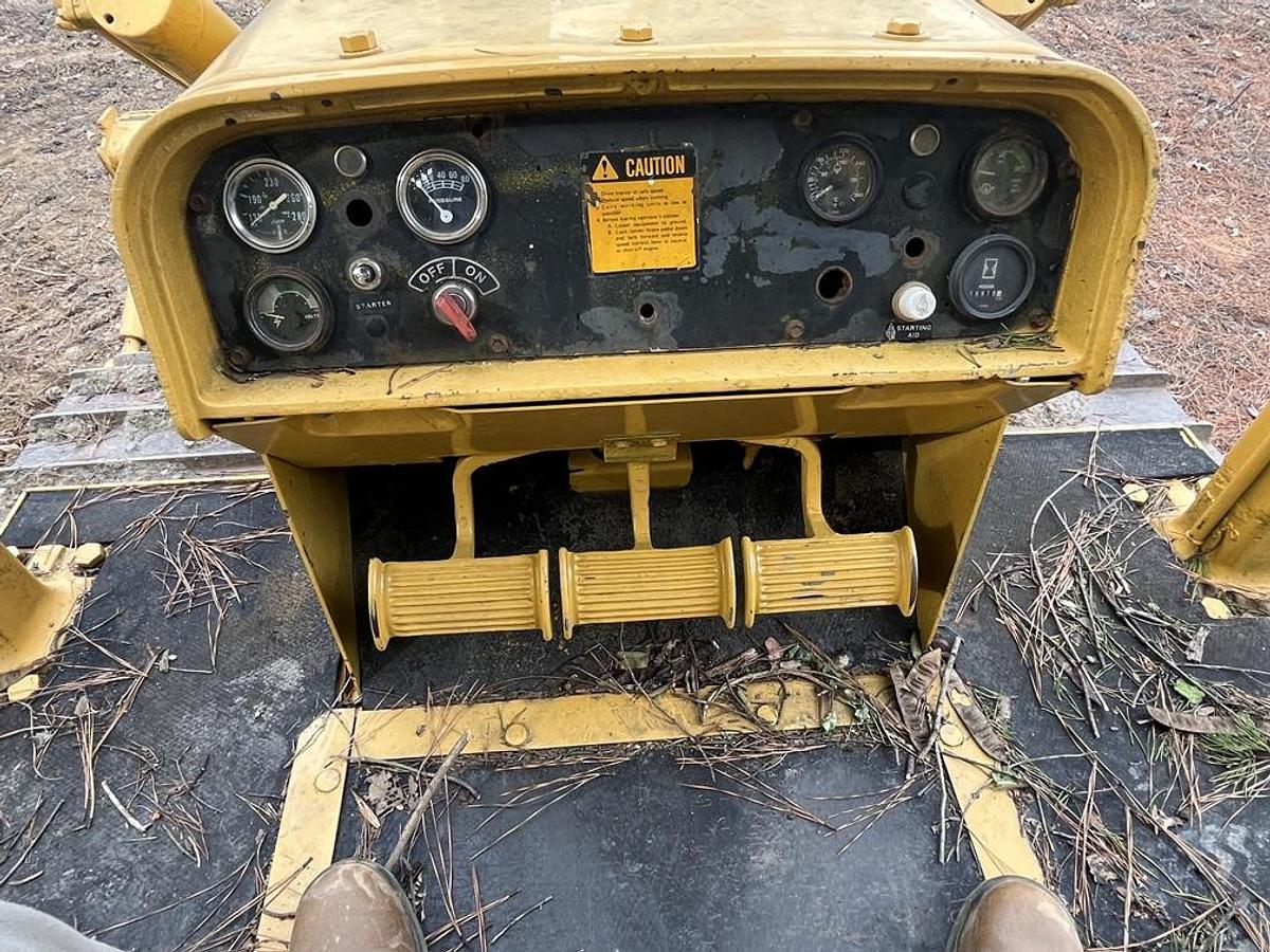 Used 1985 DEERE 750B