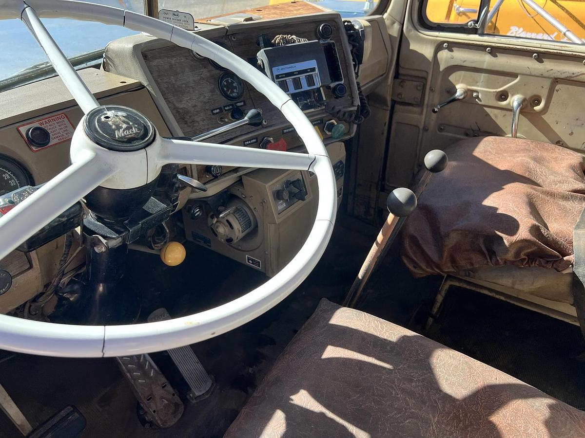 Used 1974 MACK RS767 LST