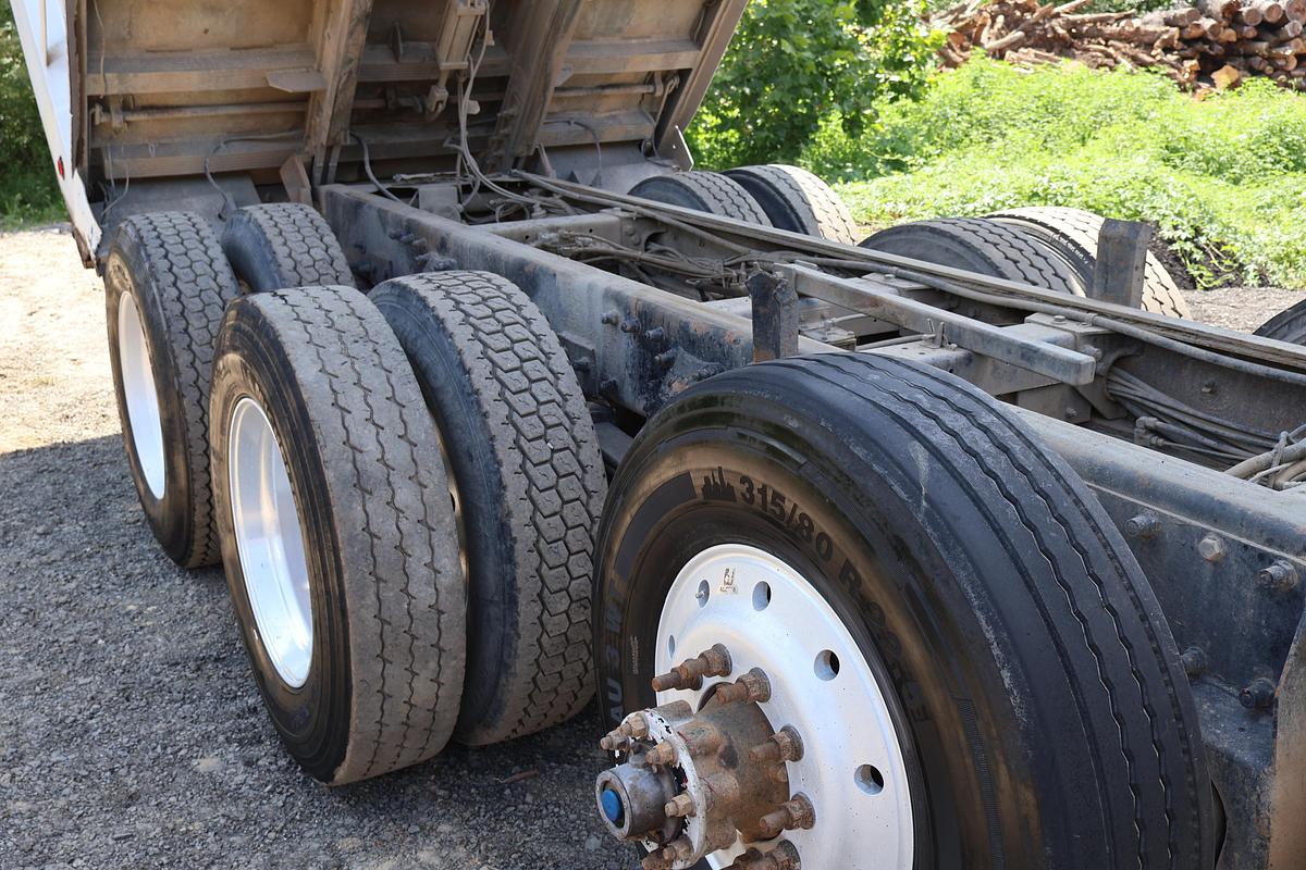 Used 2001 PETERBILT 379