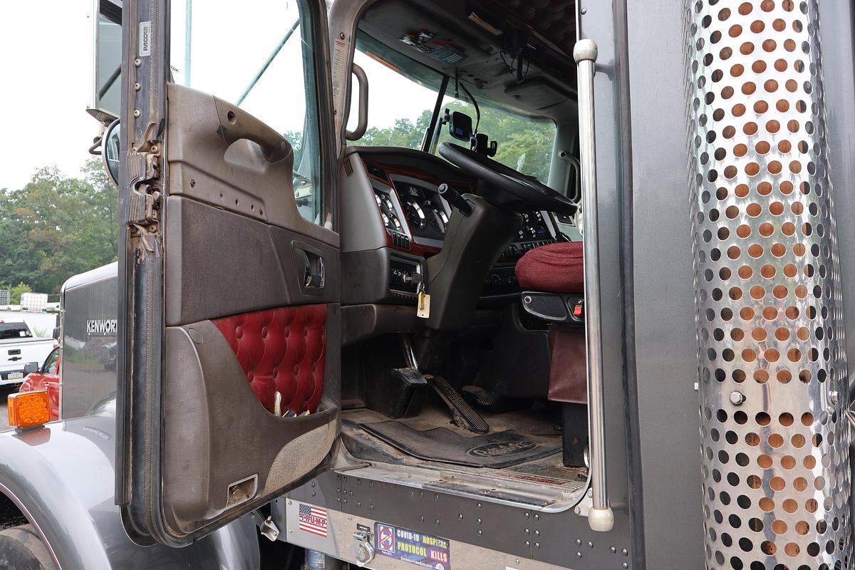 Used 2008 KENWORTH W900