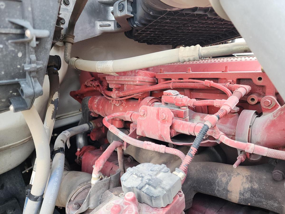 Used 2021 KENWORTH T880