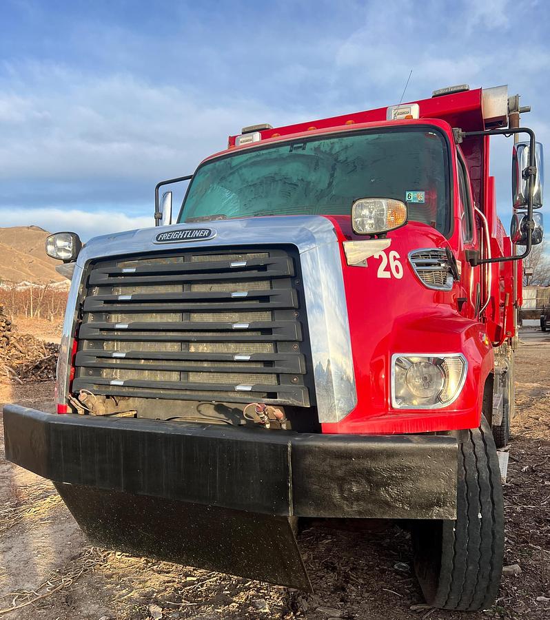 Used 2013 FREIGHTLINER 108SD Dump Truck