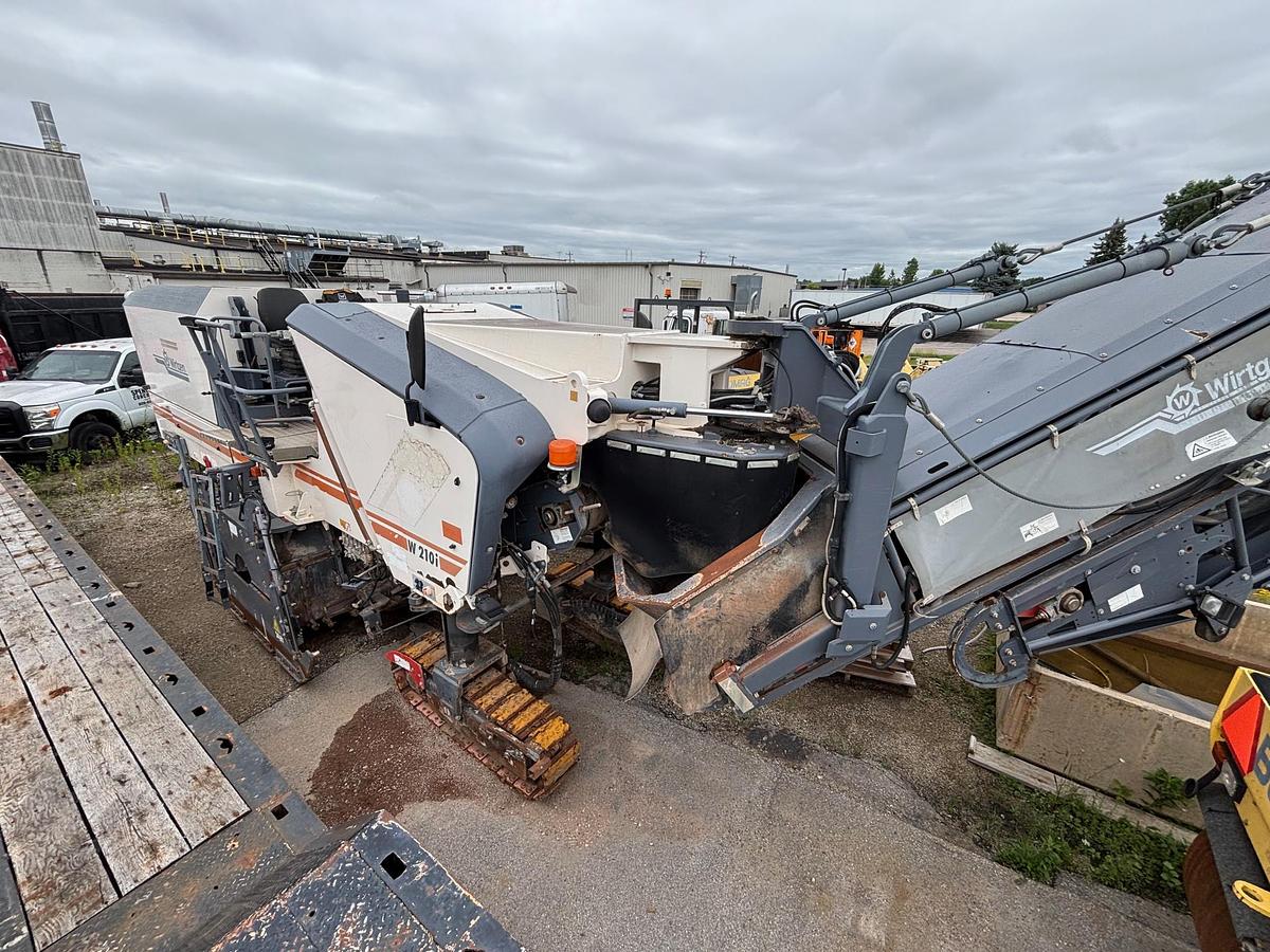 Used 2014 WIRTGEN W210i