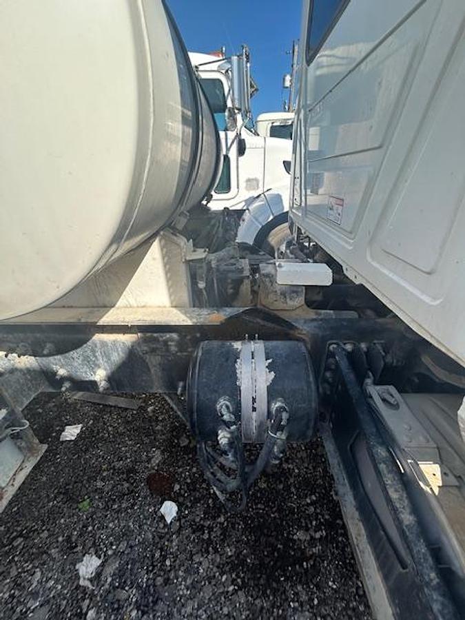 Used 2016 MACK GU713