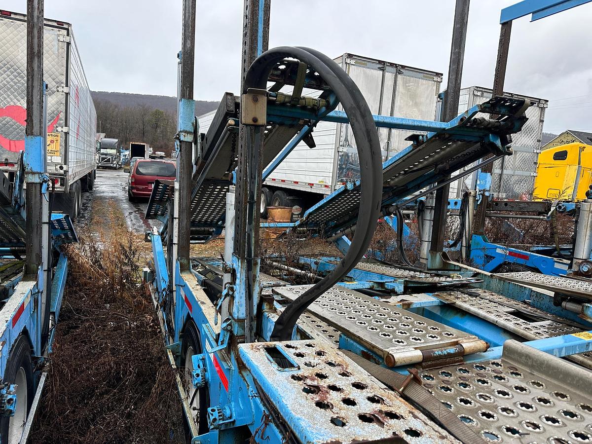 Used 2015 VOLVO VAH Car Hauler