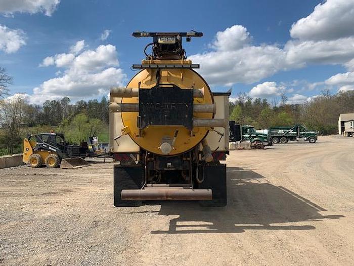 Used 2012 FREIGHTLINER SD114
