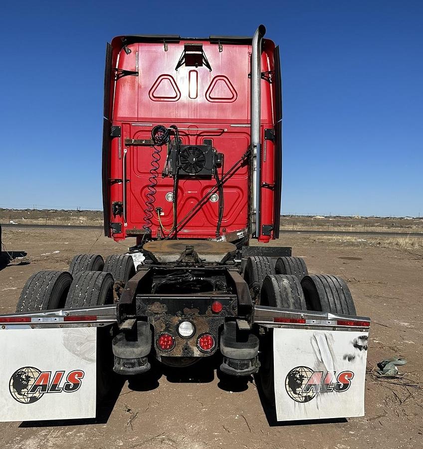 Used 2012 FREIGHTLINER CASCADIA