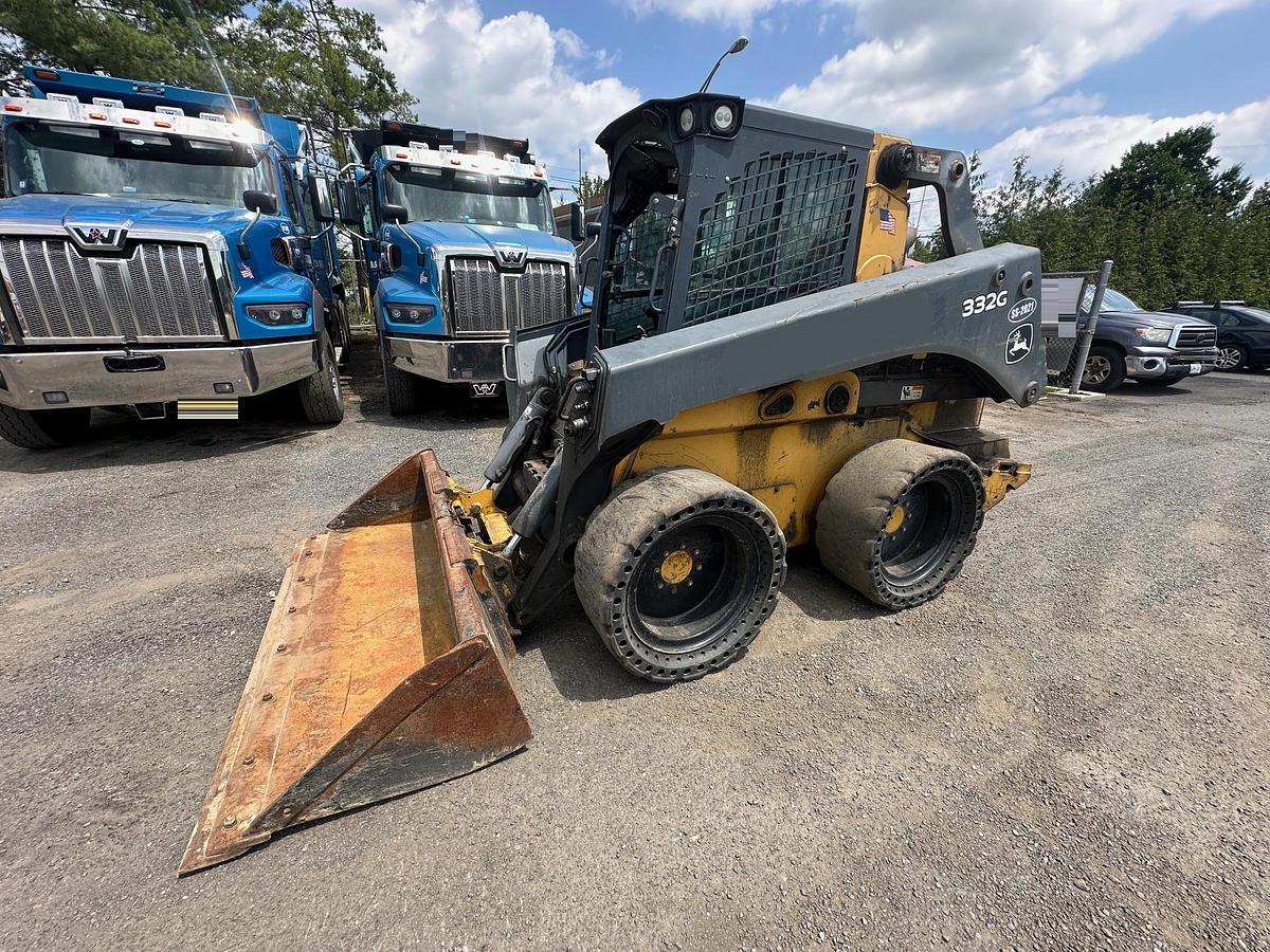 Used 2018 DEERE 332G