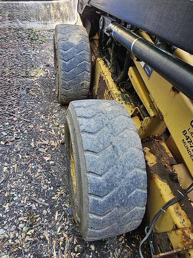 Used 1999 NEW HOLLAND LX885