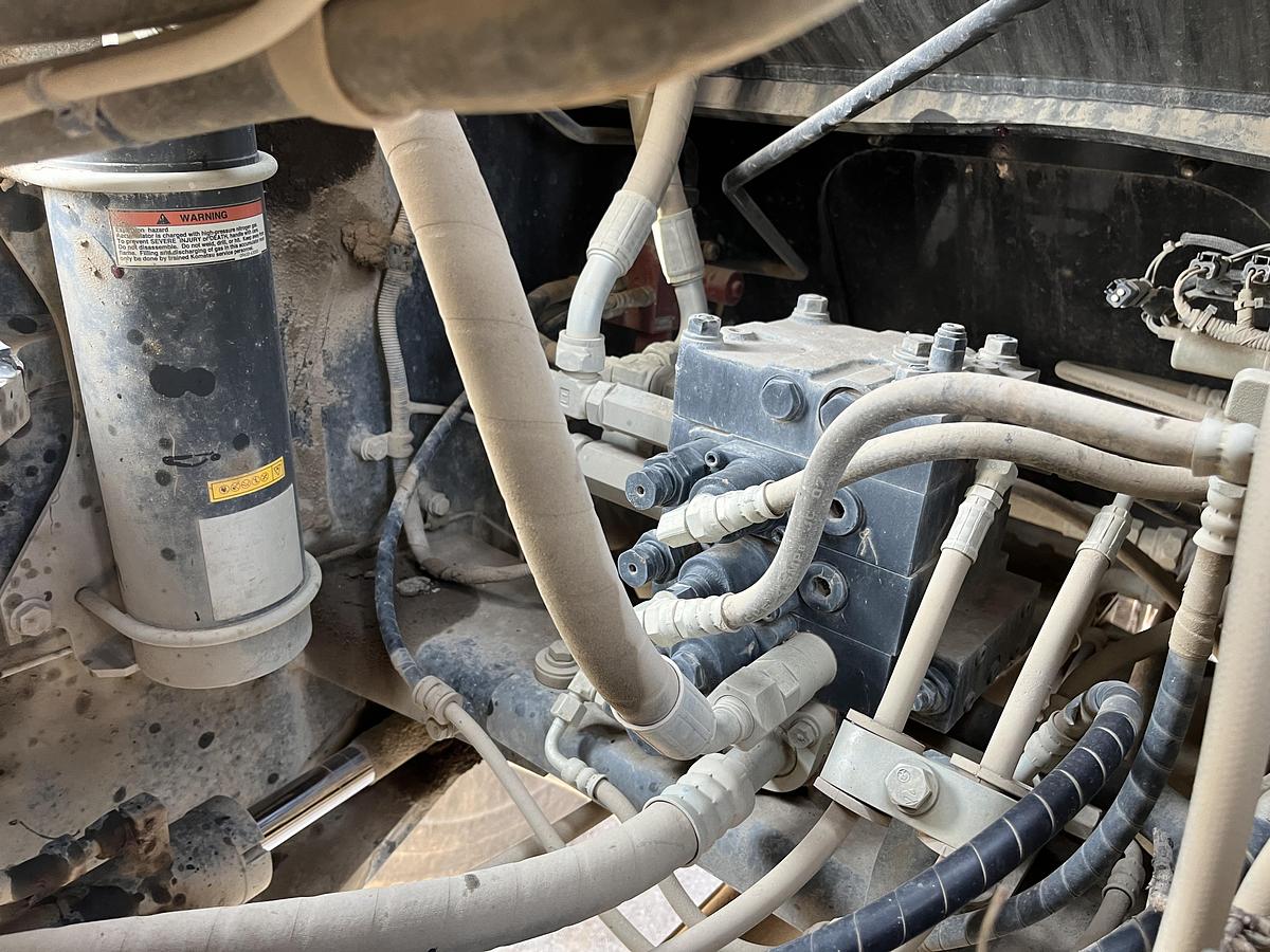 Used 2021 KOMATSU WA270-8