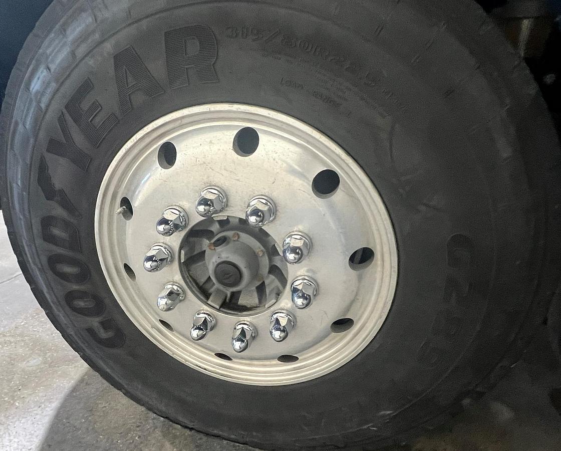 Used 2012 PETERBILT 388 Dump truck