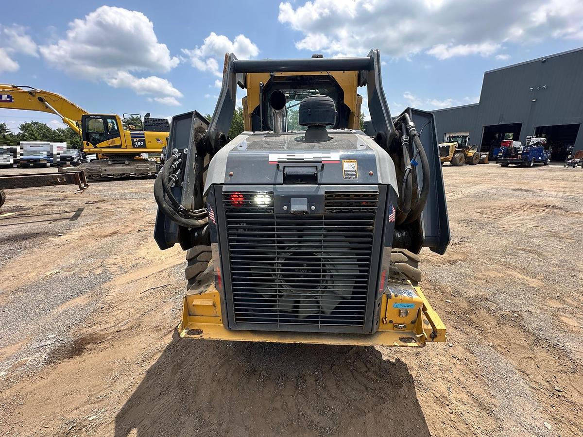 Used 2019 DEERE 332G