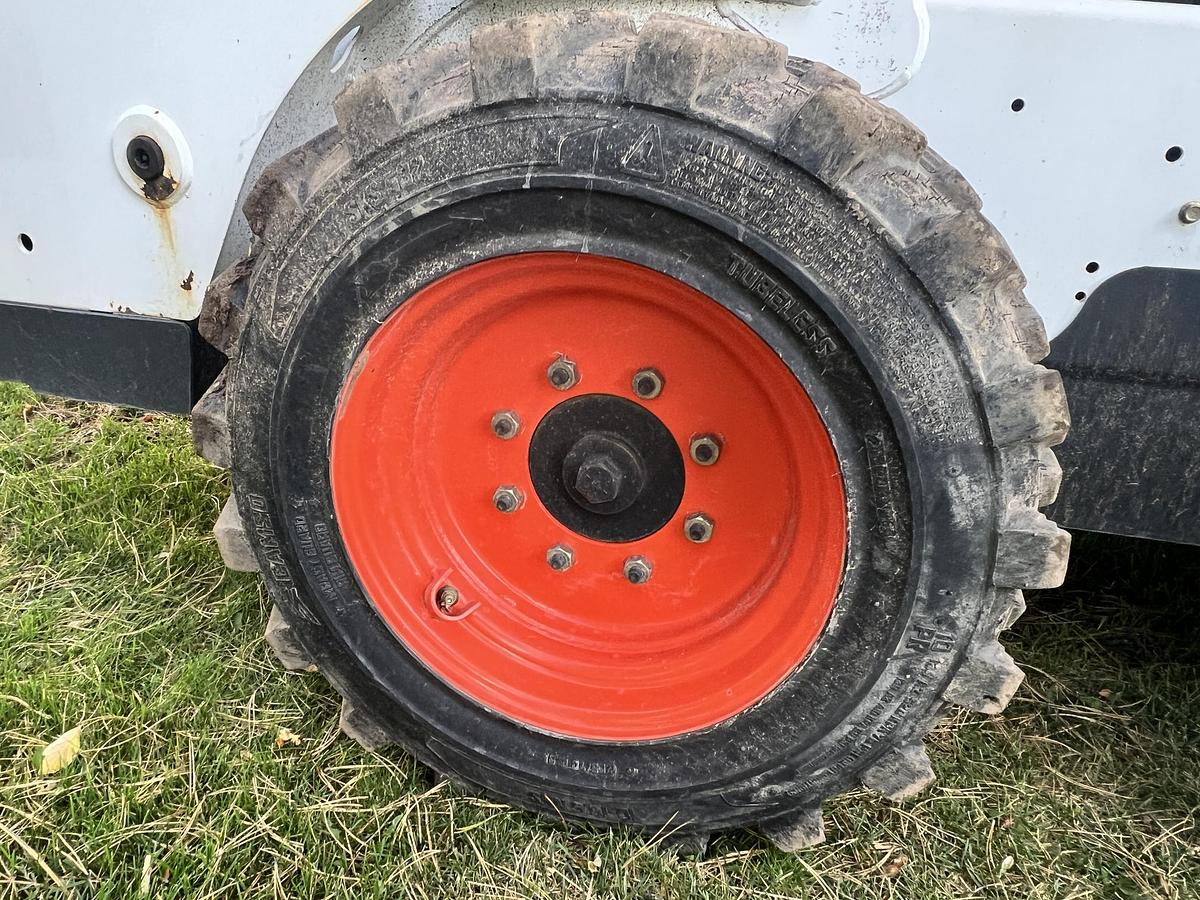 Used 2015 BOBCAT s570