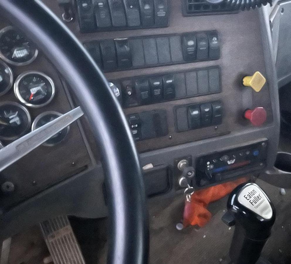 Used 2000 WESTERN STAR 4900