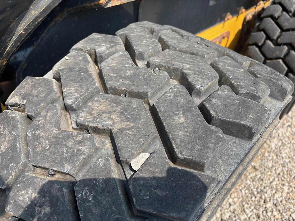 Used 2018 NEW HOLLAND L228