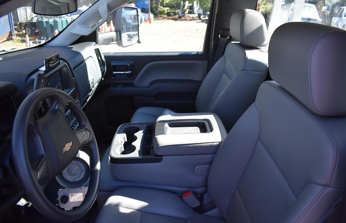 Used 2022 CHEVROLET 5500HD 4X4