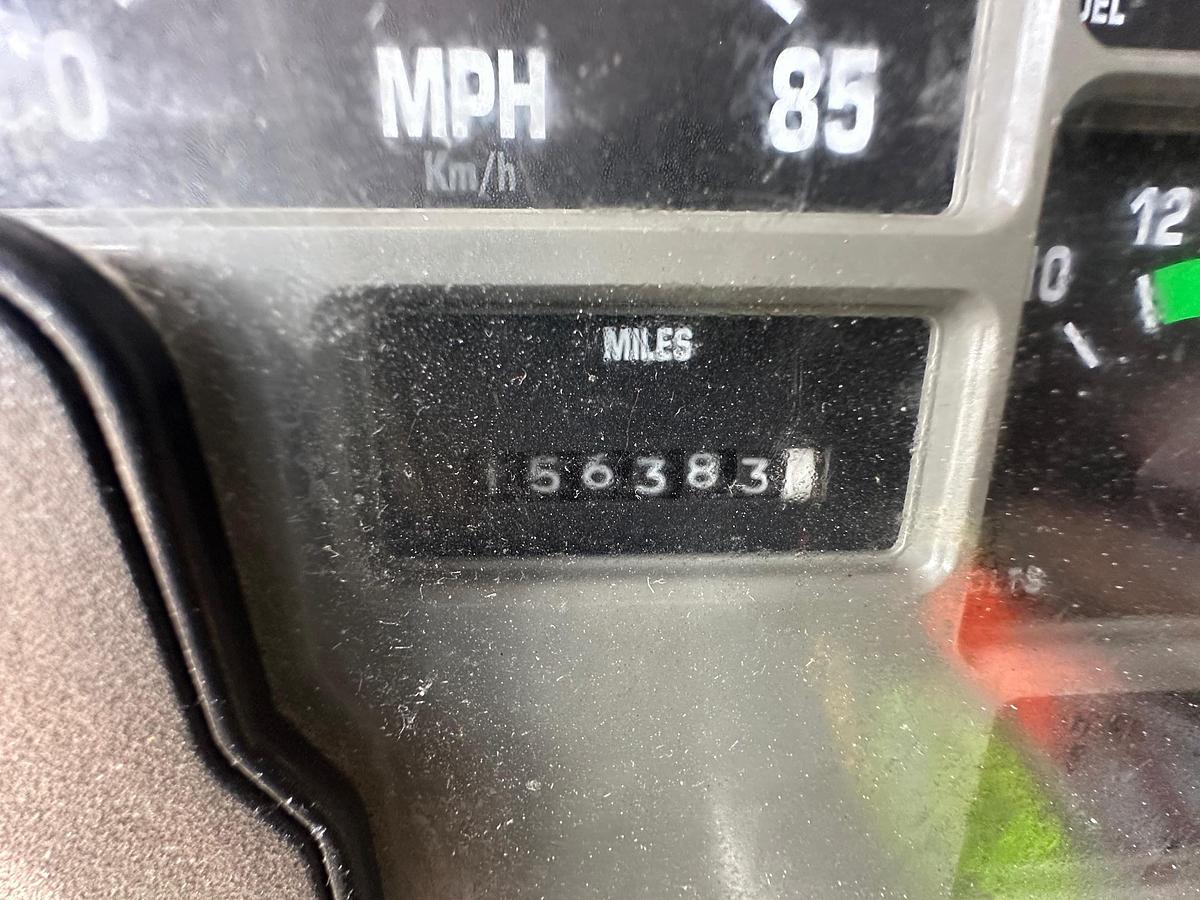 Used 2001 INTERNATIONAL 4900 Attenuator Truck