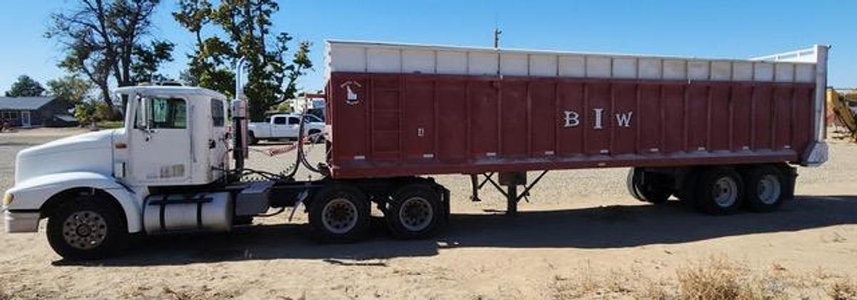 Used 2021 BURLEY IRON WORKS 36' x 96"  Live Bottom Trailer