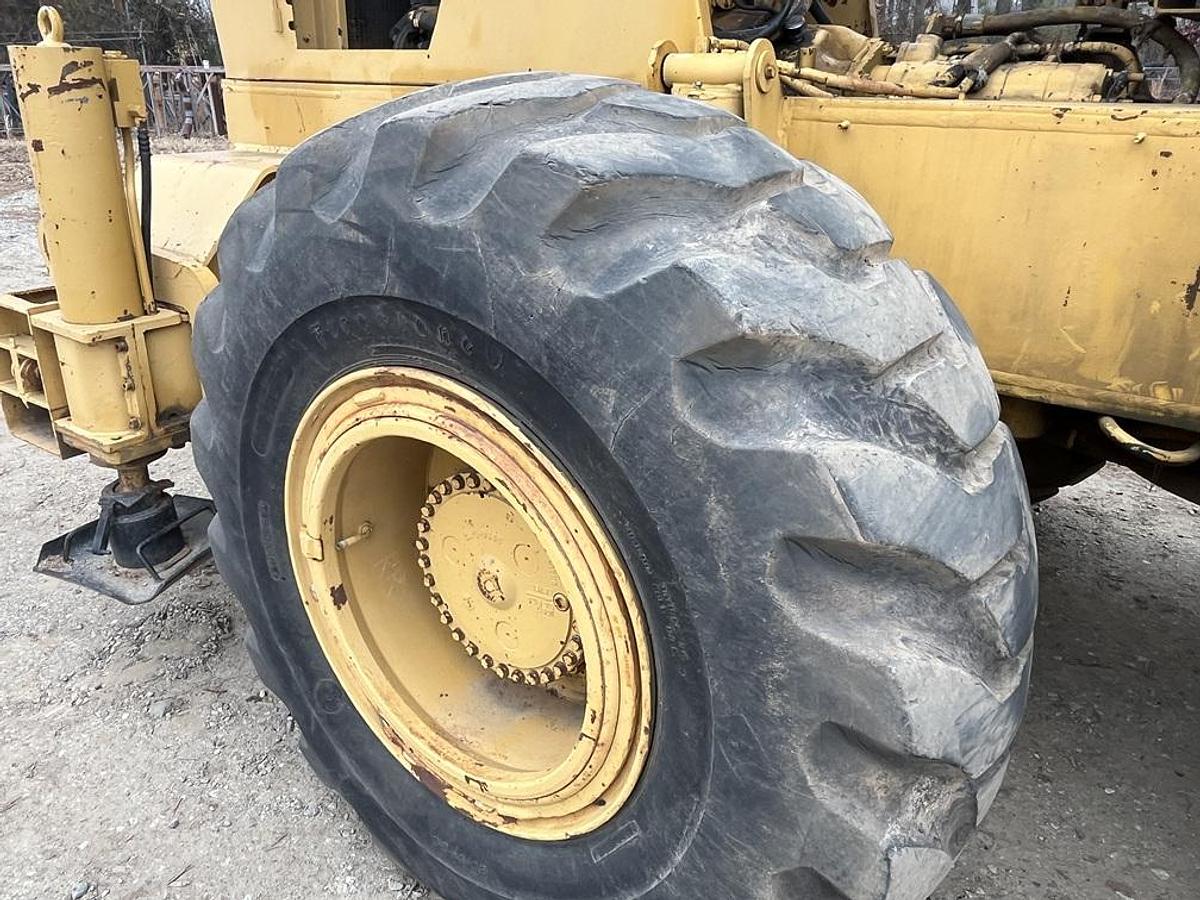 Used 1985 GROVE RT-522