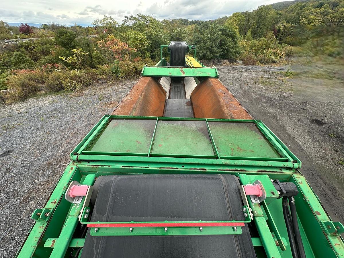 Used 2019 MCCLOSKEY 733RE