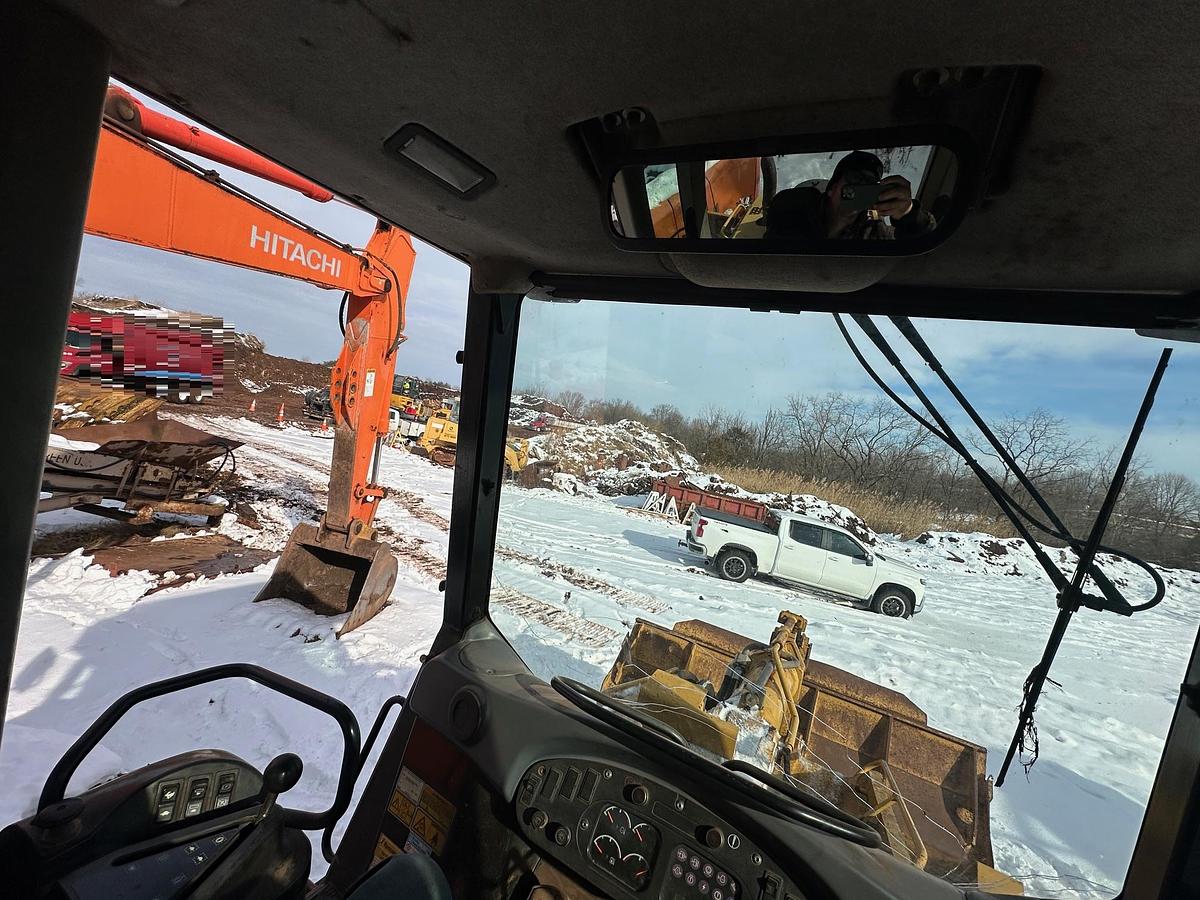 Used 2005 CATERPILLAR 963C