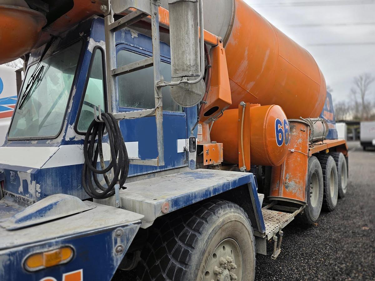 Used 2008 OSHKOSH Front Discharge