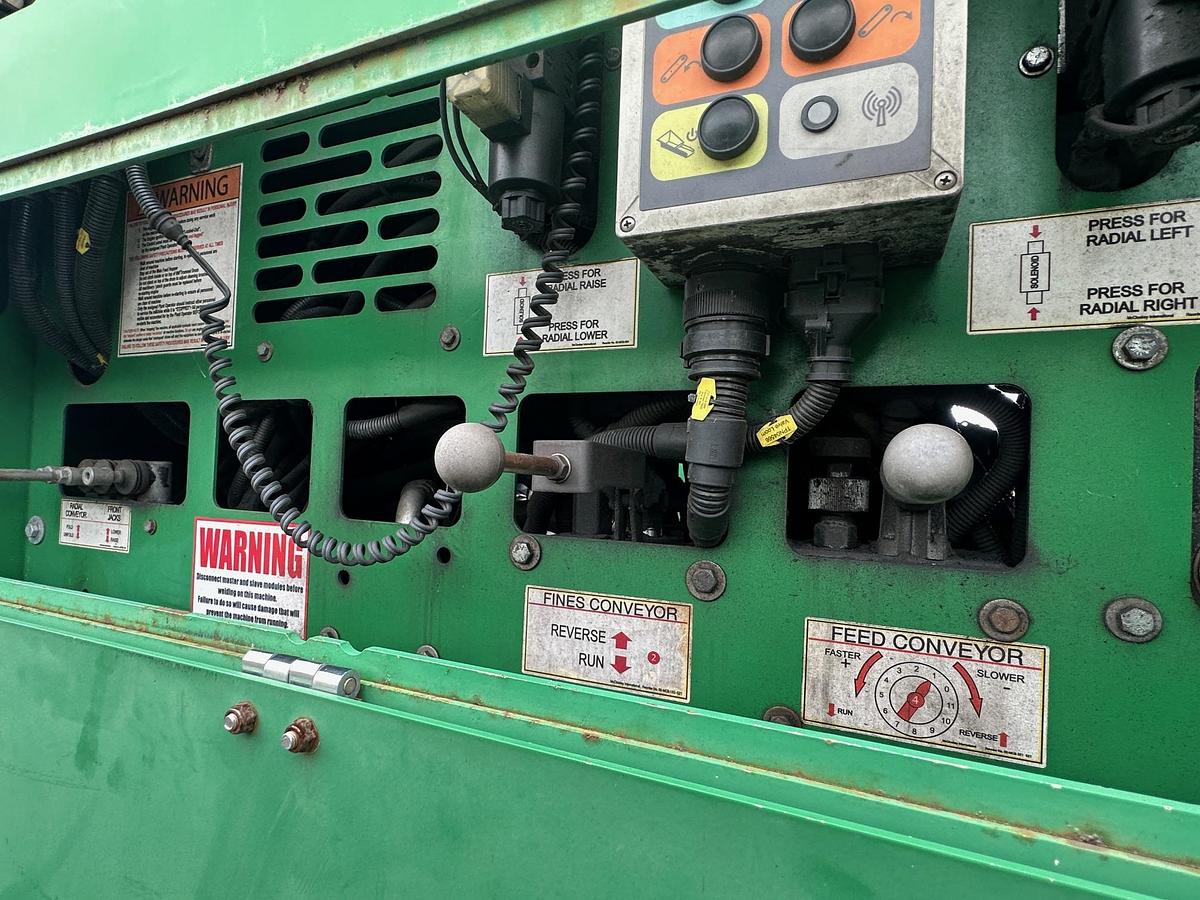 Used 2019 MCCLOSKEY 733RE