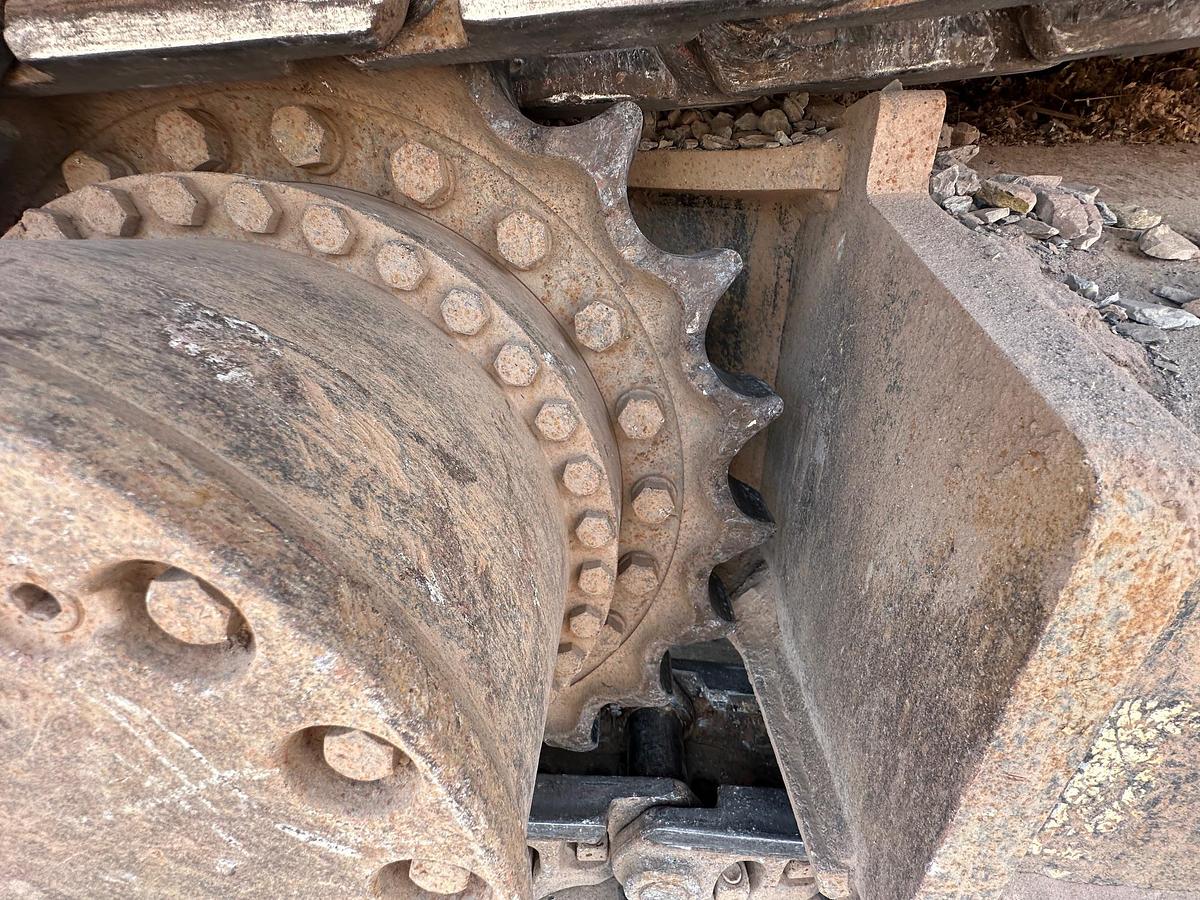 Used 2018 DEERE 380G LC