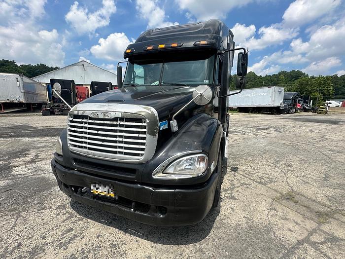 Used 2007 FREIGHTLINER Columbia