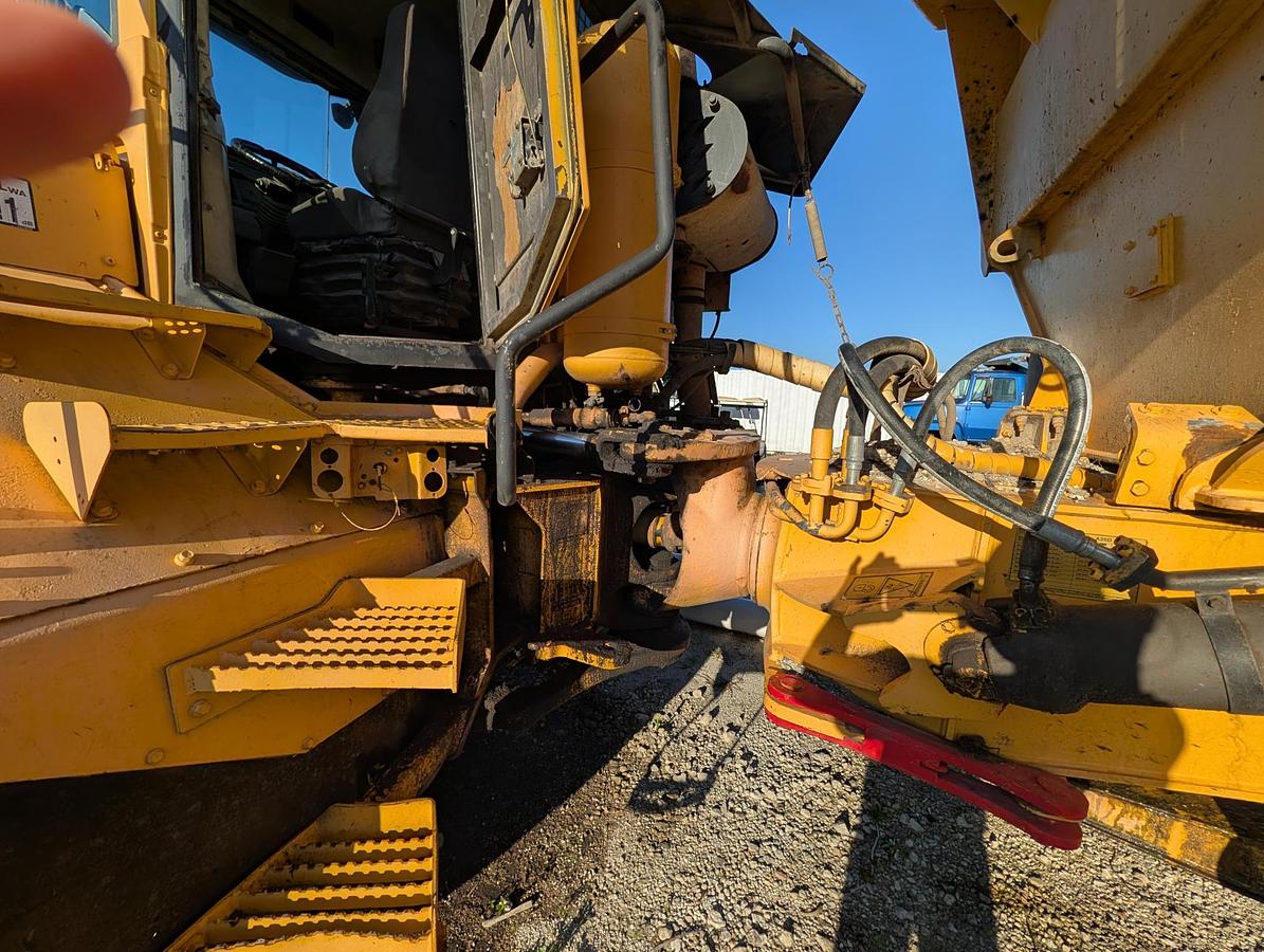 Used 2005 VOLVO A25D