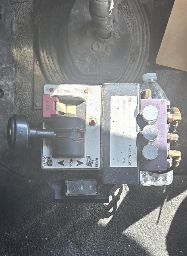 Used 1999 MACK CH 613