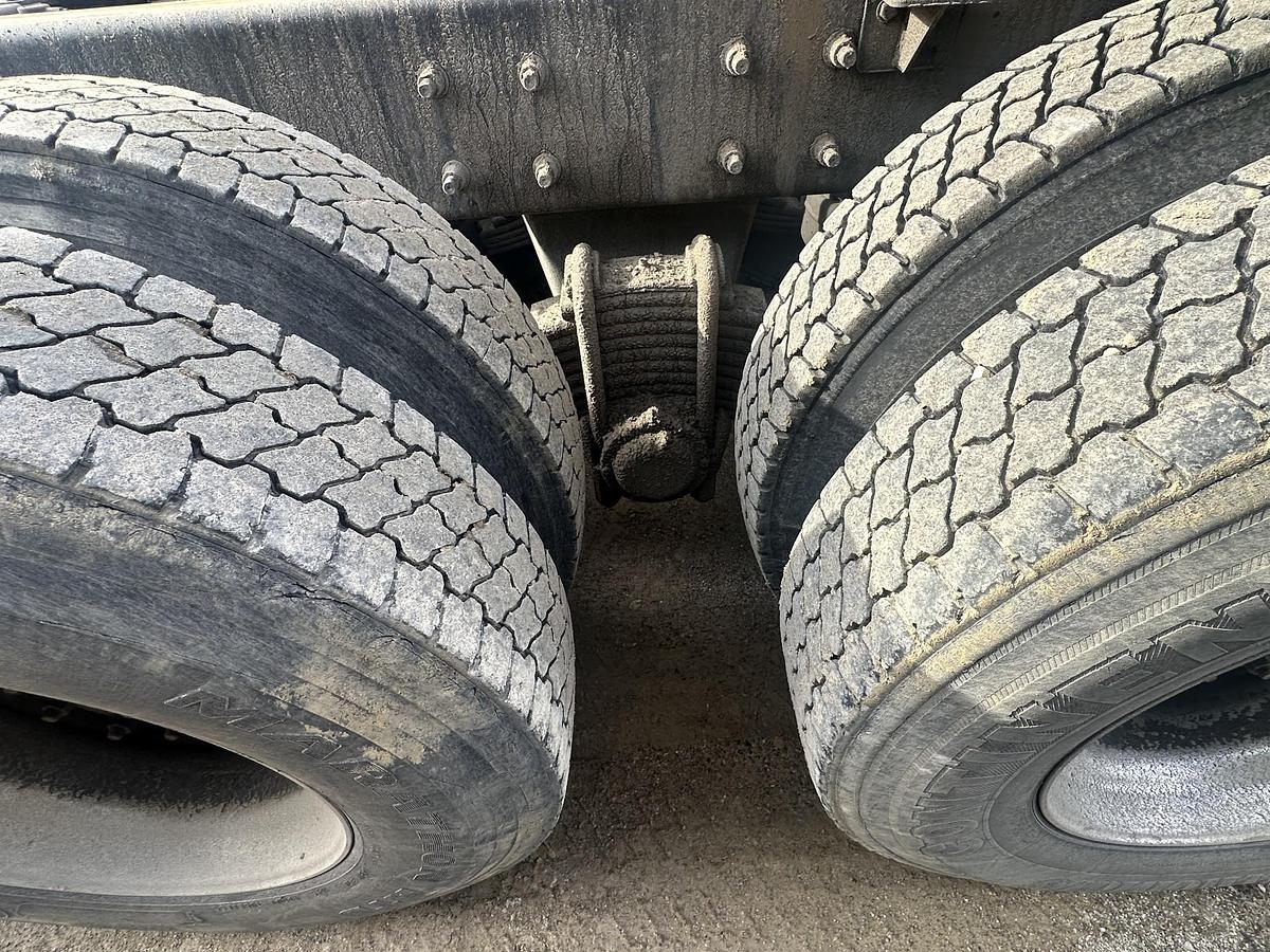 Used 2013 MACK Granite CU713