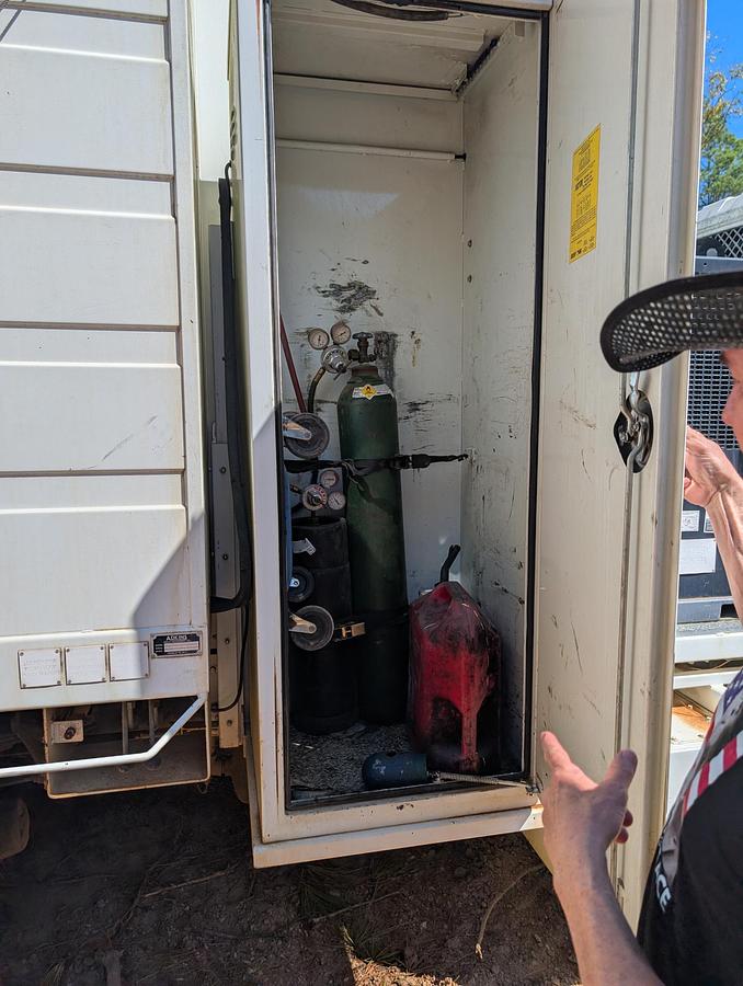 Used 2001 INTERNATIONAL DT466