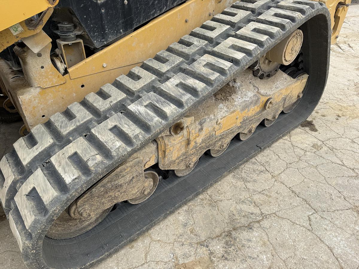 Used 2018 CATERPILLAR 299D2