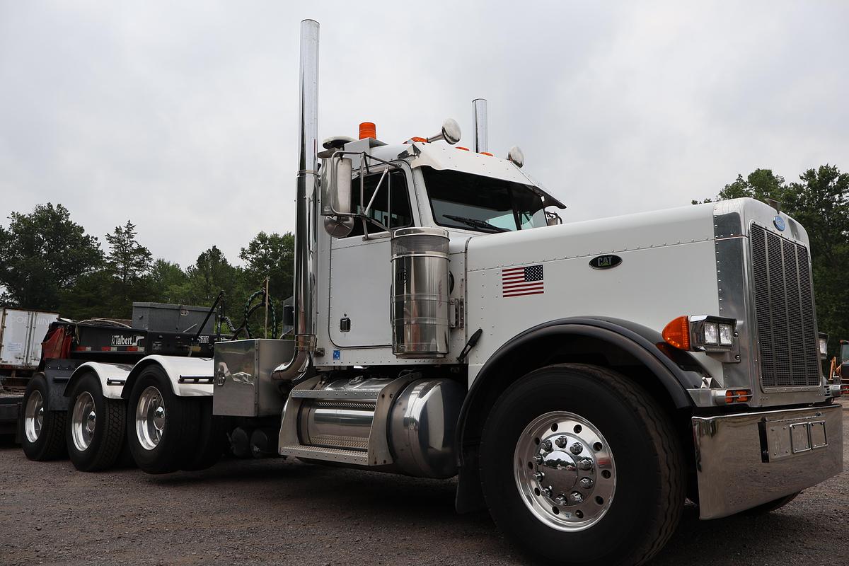 Used 2001 PETERBILT 379