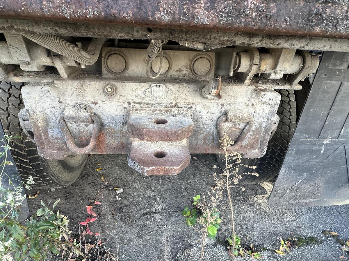 Used 2004 KENWORTH T300