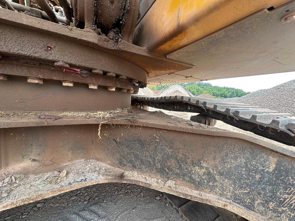 Used 2018 DEERE 380G LC