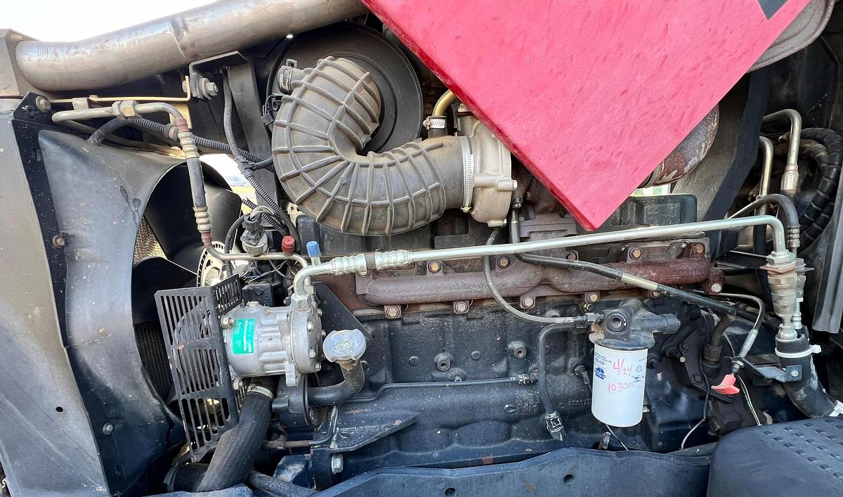 Used 2004 CASE IH MXM130