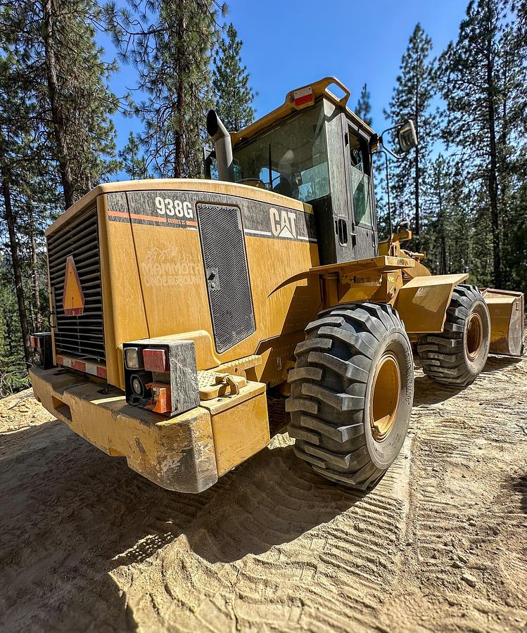 Used 2006 CATERPILLAR 938G II