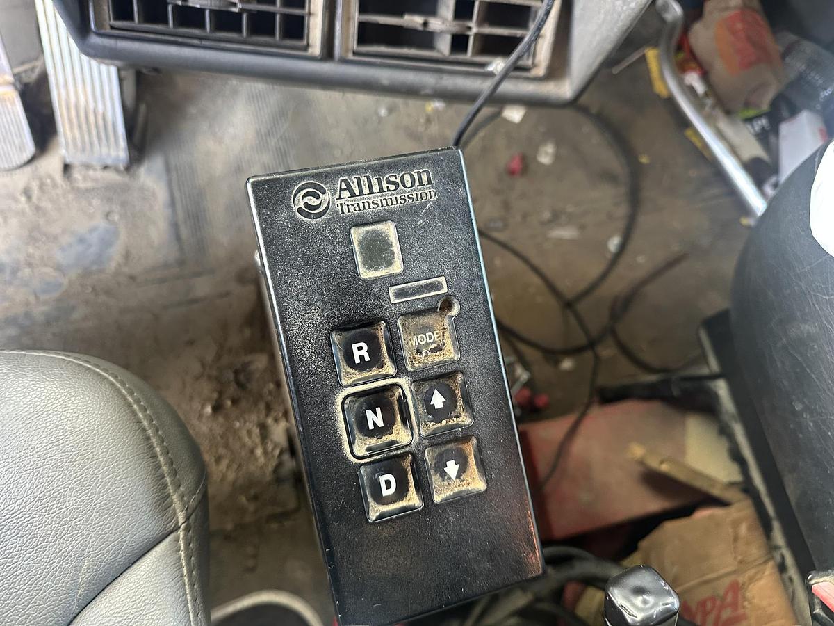 Used 2002 MACK RD688S