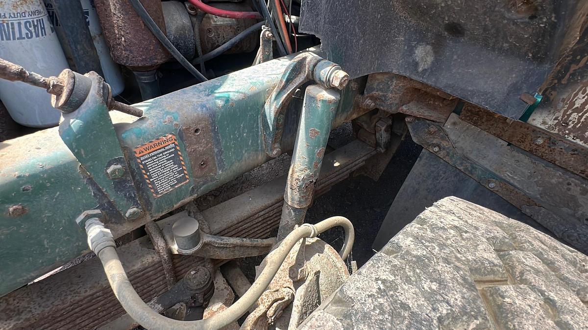 Used 1990 MACK RB688S