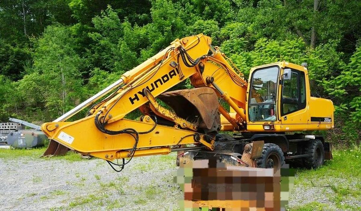 Used 2006 HYUNDAI R200W-7