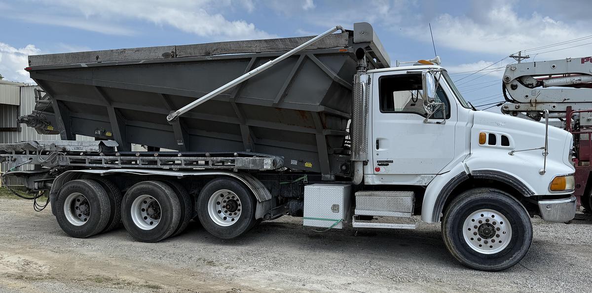 Used 2005 STERLING LT9500