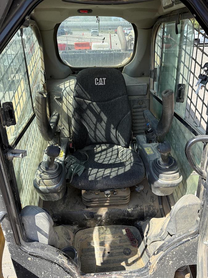 Used 2017 CATERPILLAR 299D2