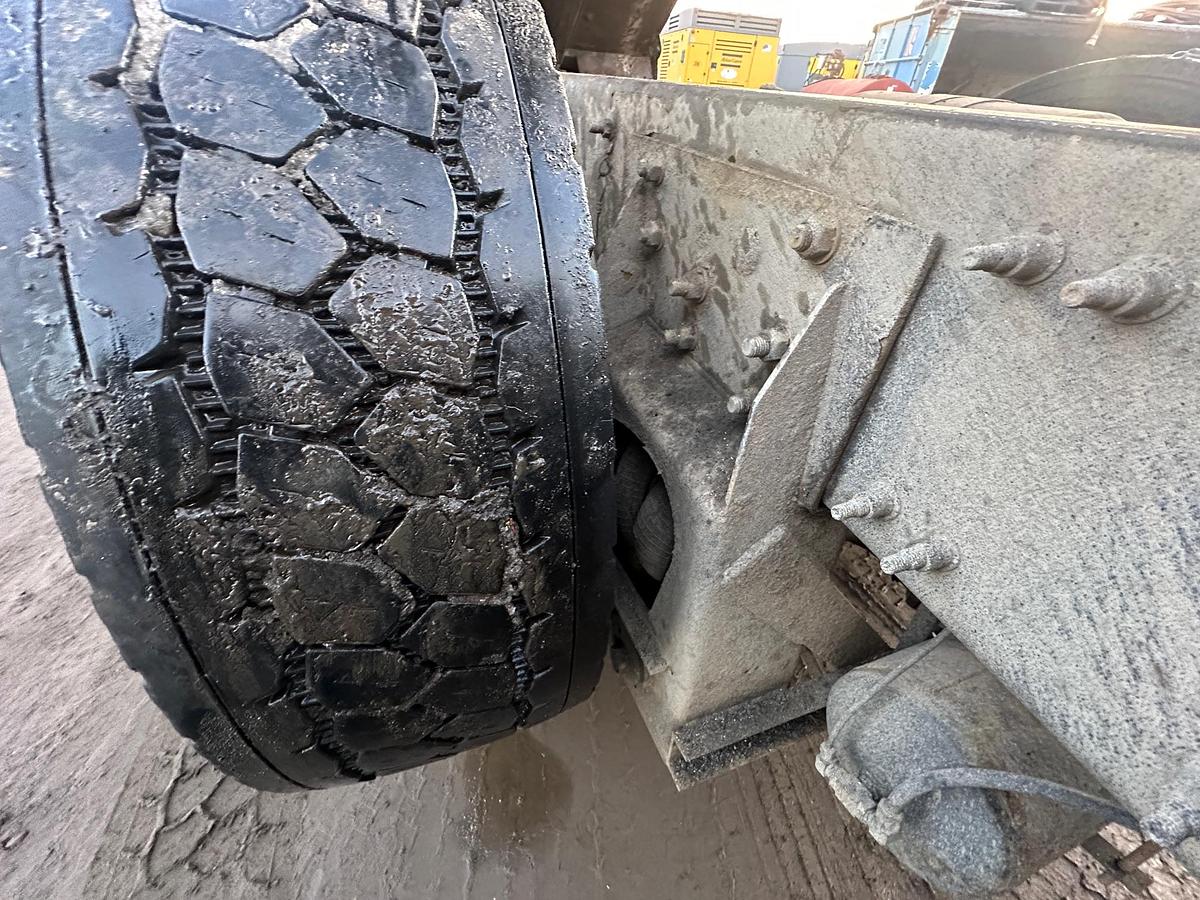 Used 2017 MACK Granite GU713