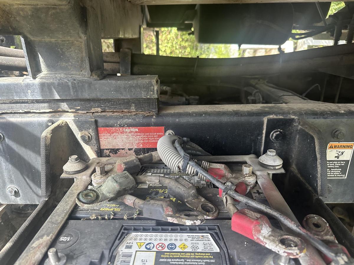 Used 1995 PETERBILT 200