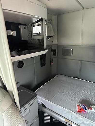 Used 2017 KENWORTH T680