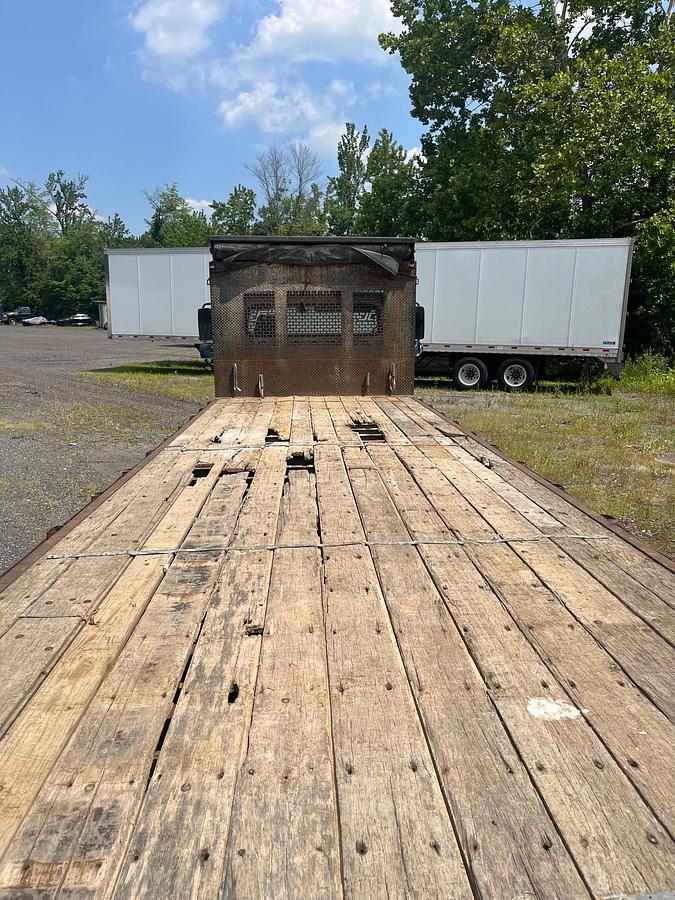Used 2004 FREIGHTLINER M2 Business Class
